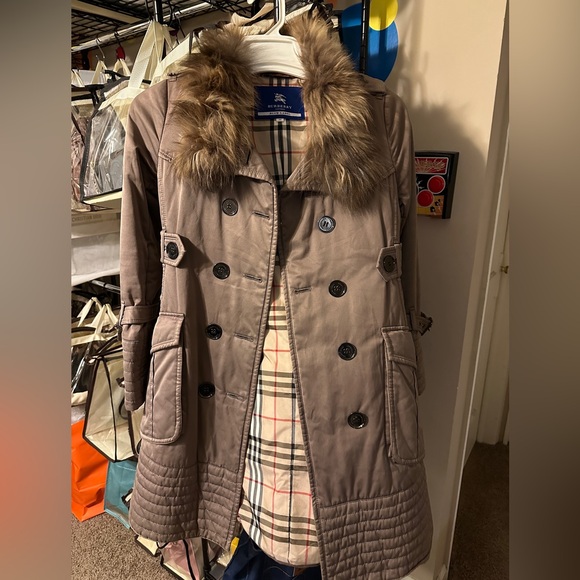 ❌ SOLD ❌ Burberry Blue Label Women’s Winter Coat - Picture 4 of 8